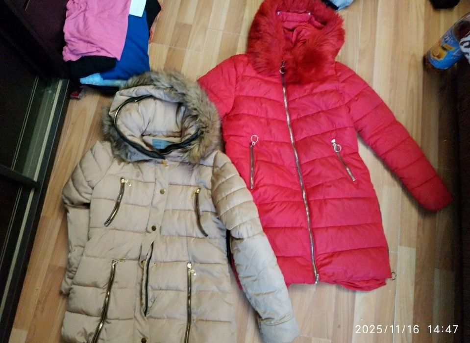 Теплі курточки 42-44-46 розмір фрукти