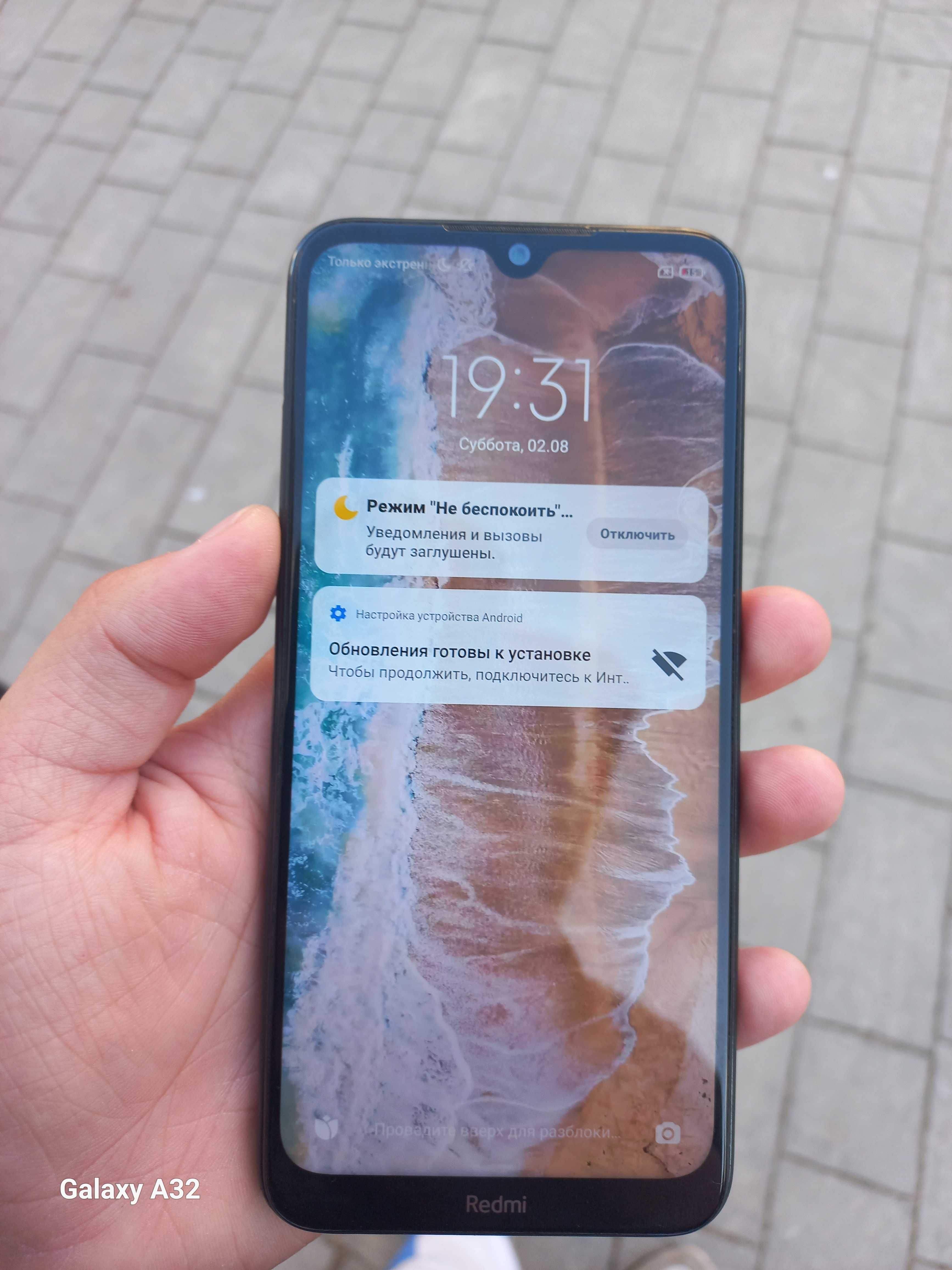 Redmi Note 8t stan dobry uszkodzenie prycisku glośnosi