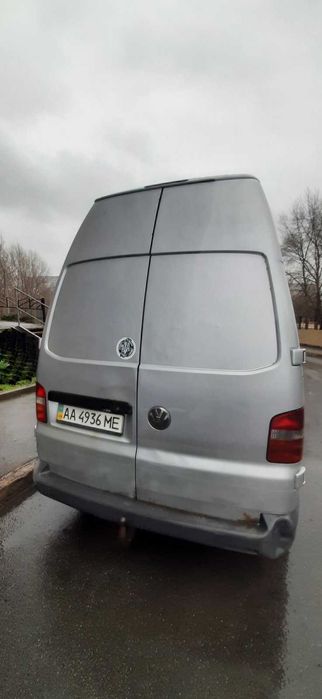 бус Volkswagen T5 дизель  1,9, механика 2006 г/в лонг высокий фаркоп