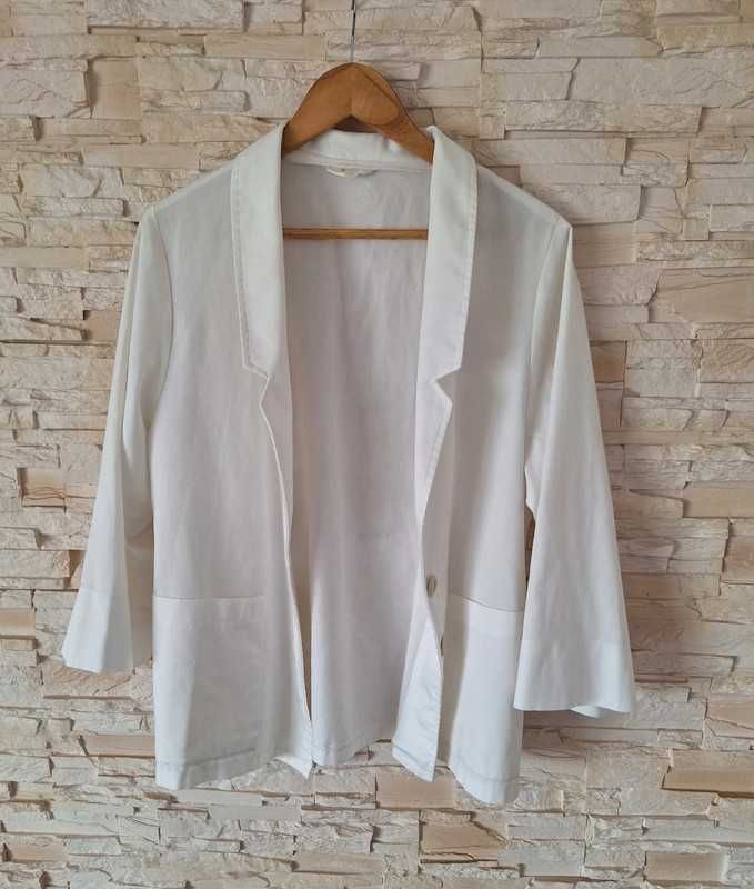 Biała marynarka żakiet z kieszeniami 40 classy lekki letni oversize