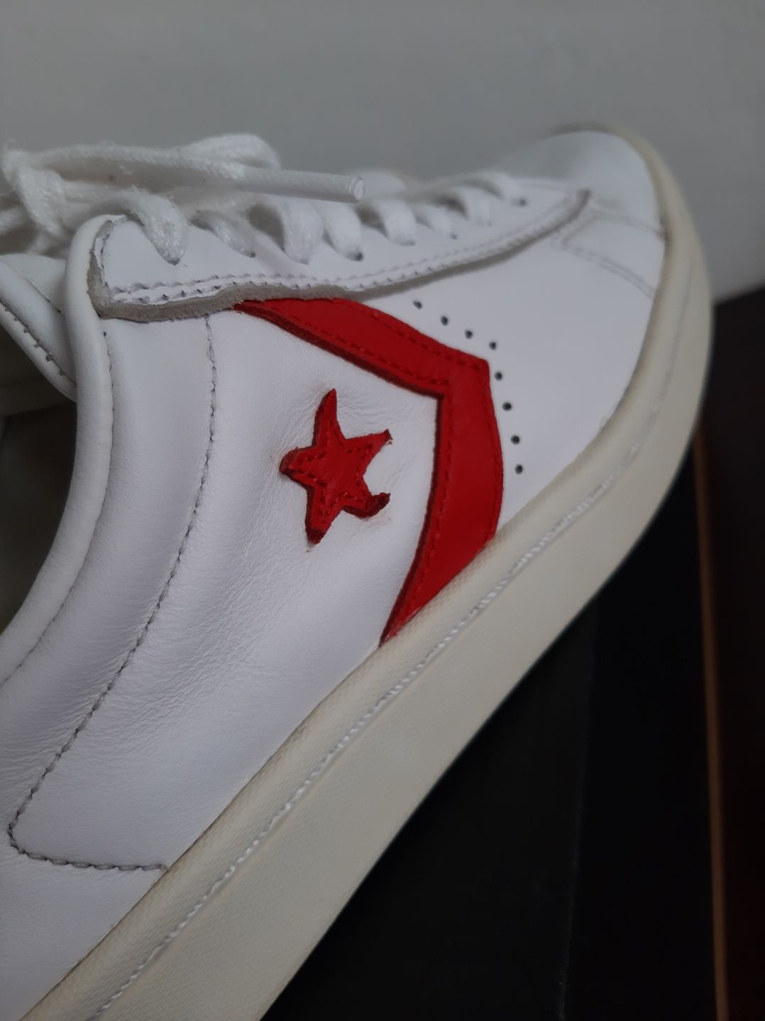 Białe sneakersy Converse 35