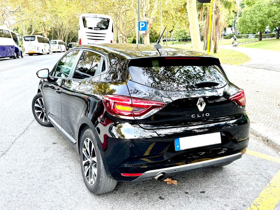 Renault Clio TCe 100cv Intens Preto – 26,500km