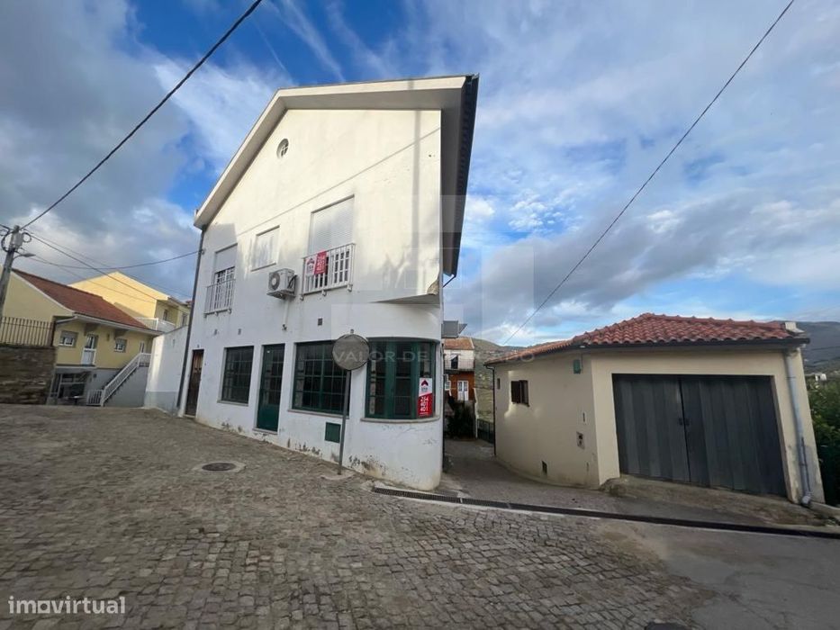Casa em Ervedosa Do Douro, Viseu
