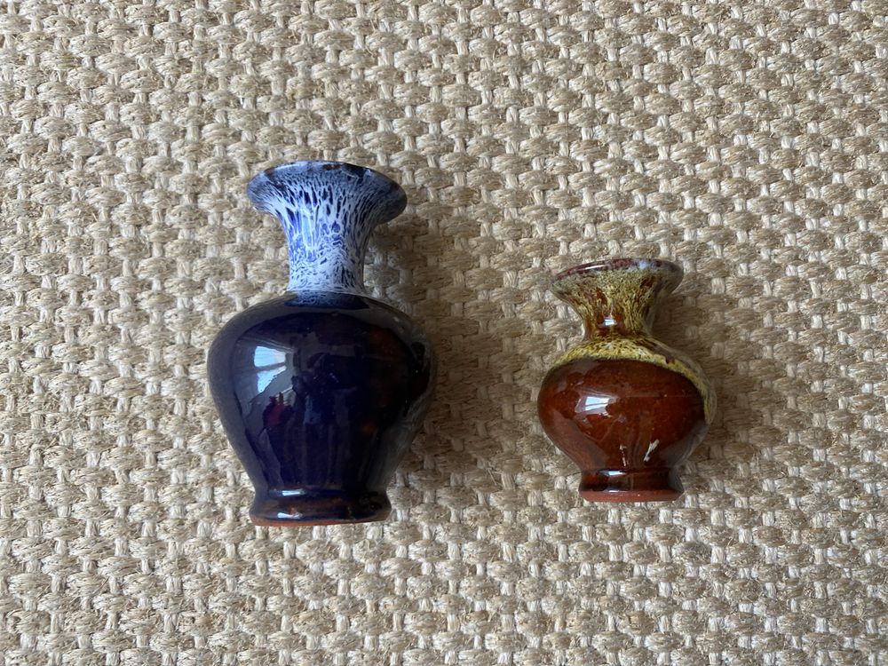 Par de jarras em miniatura,em cerâmica,lindíssimas