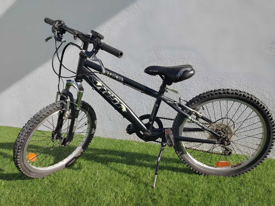 BICICLETA BTT RODA 20 com equipamento Shimano.
