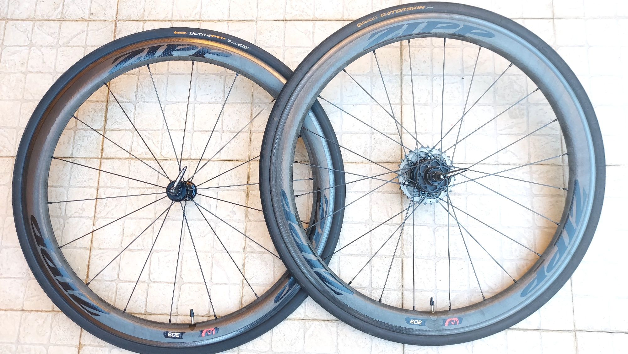 Rodas Zipp303 carbono