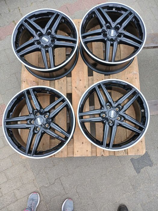 A1142. CMS 8 x 18 ET 40 rozstaw 5x112