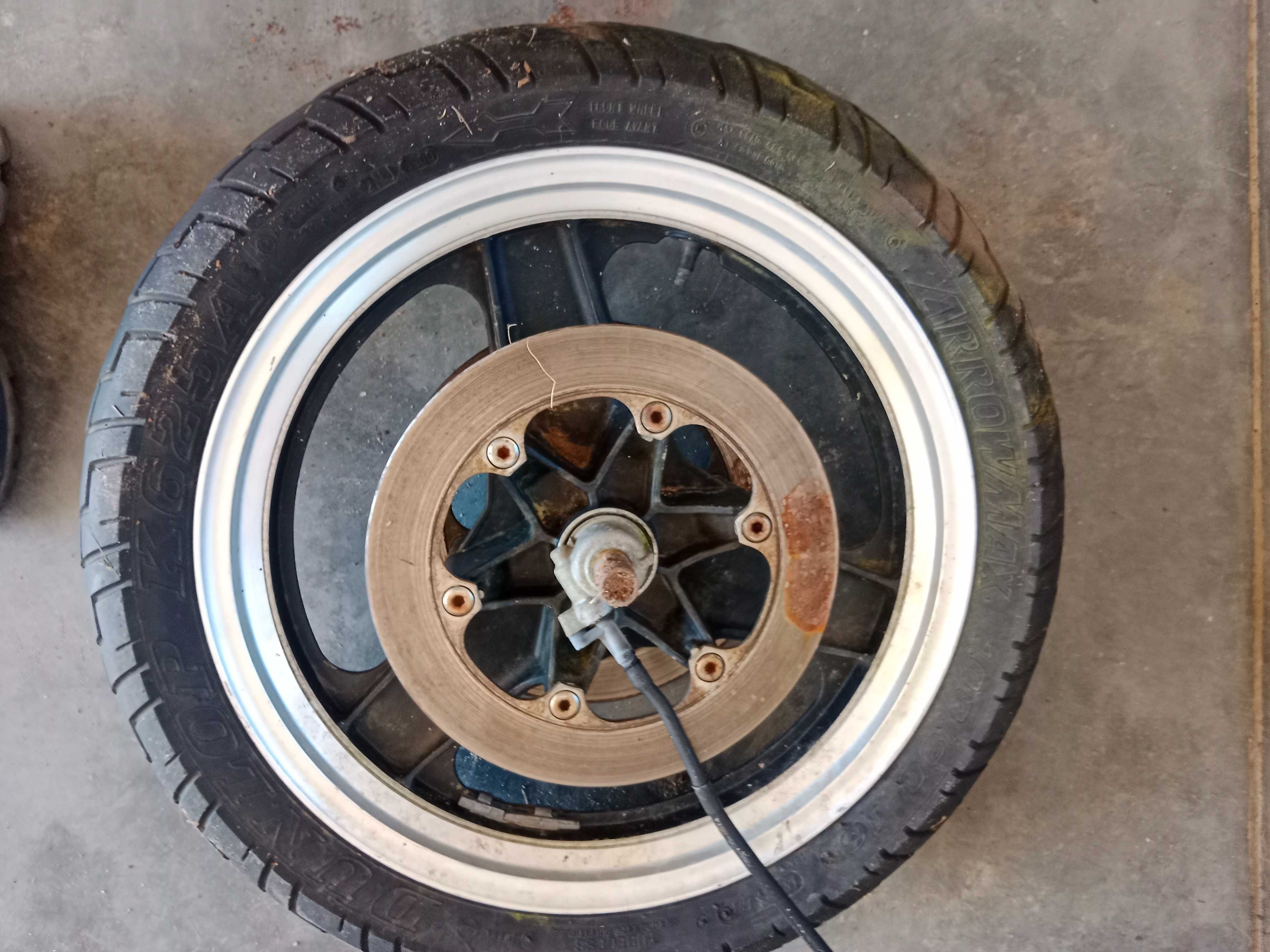 honda vf500f vf 500 f felga przód koło przednie tarcze hamulcowe ośka