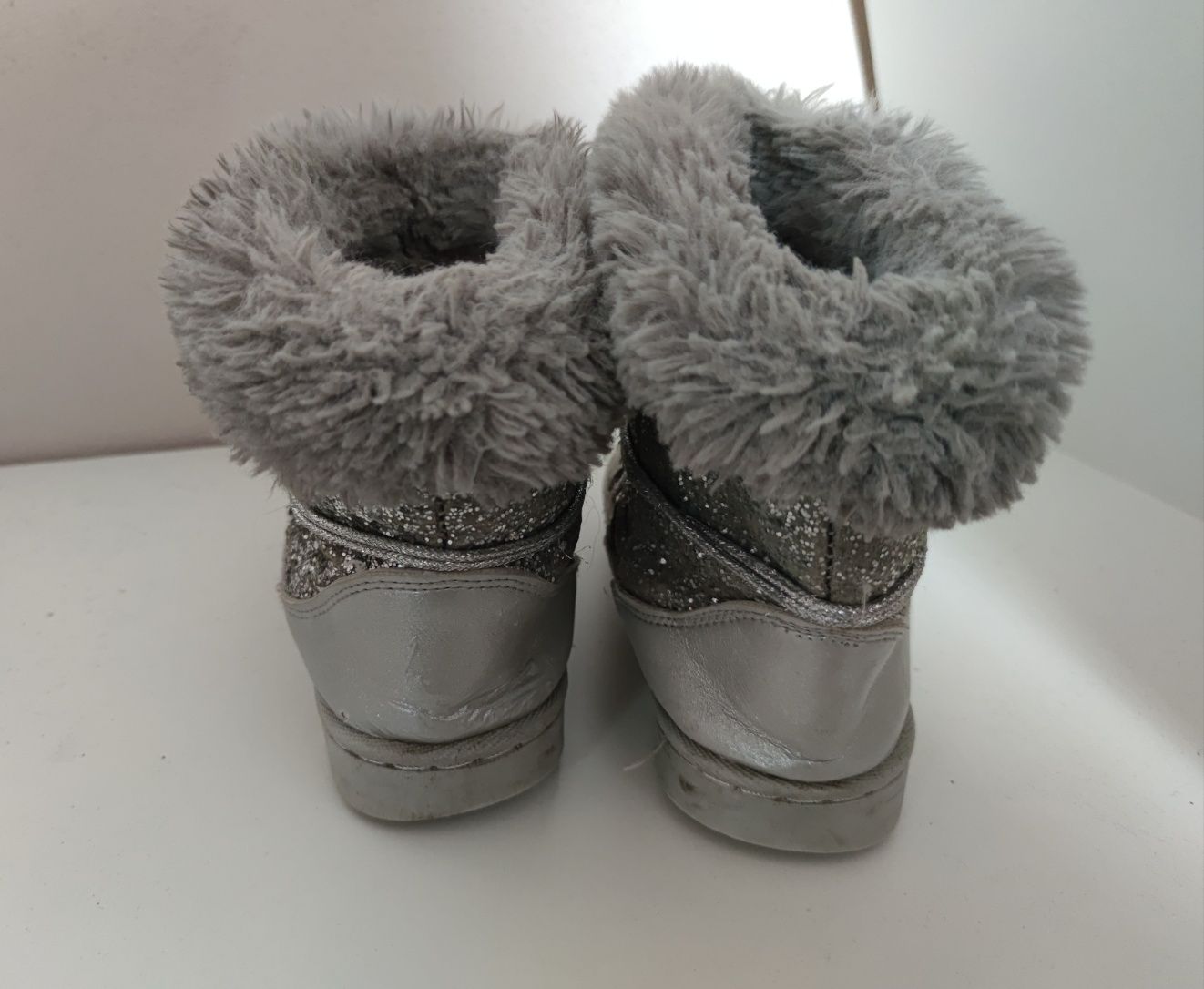 Śniegowce Srebne Brokatowe Snow Kids r. 31
W