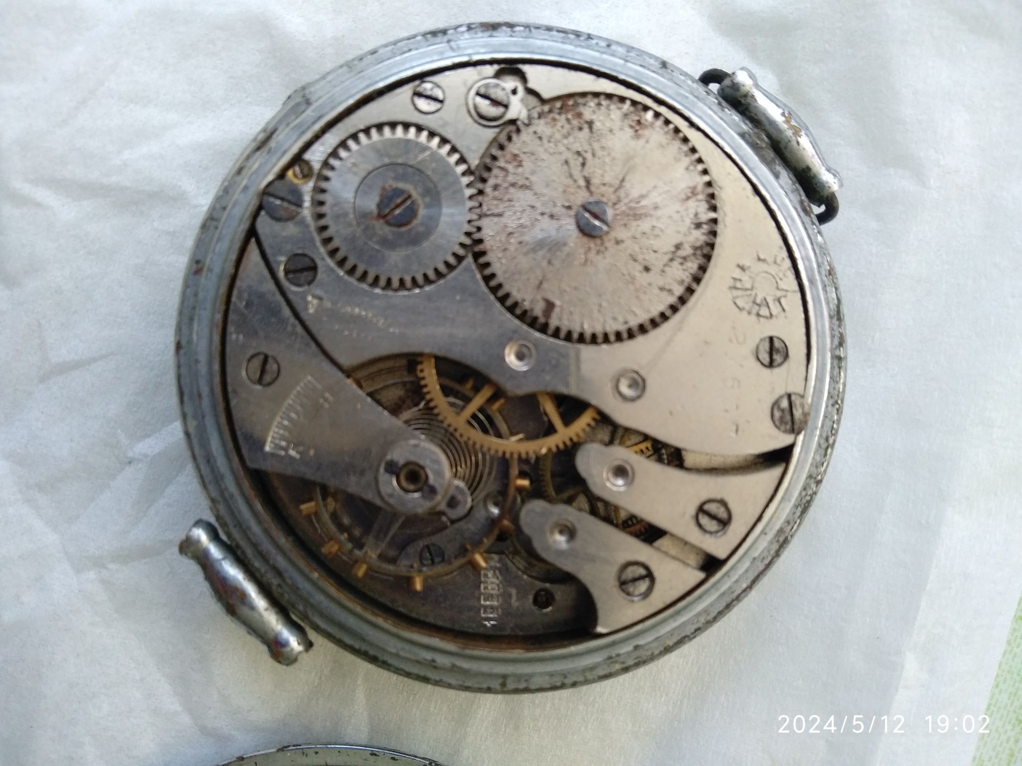 Продам старые Кировские часы