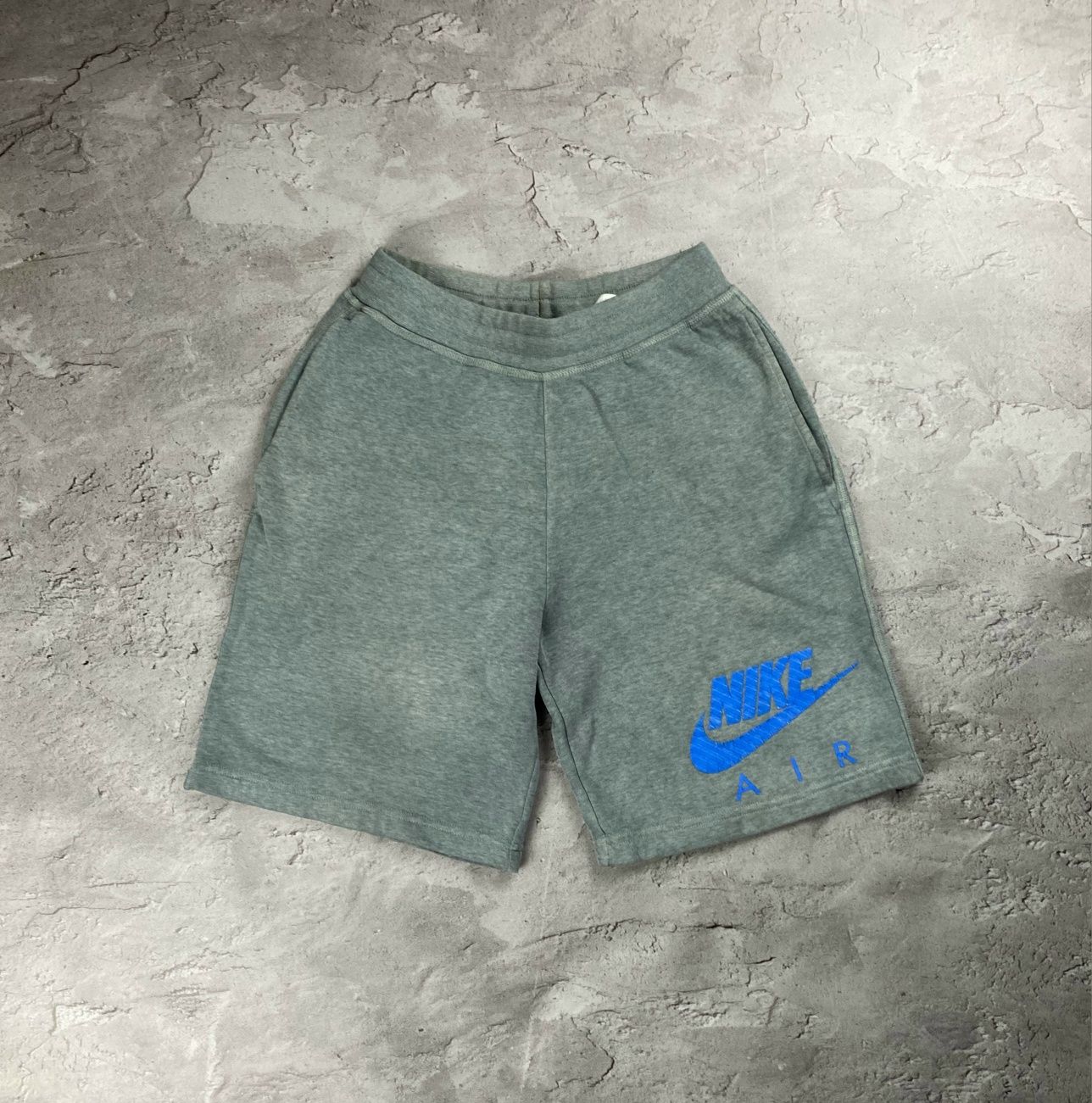 Шорти від бренду  Nike