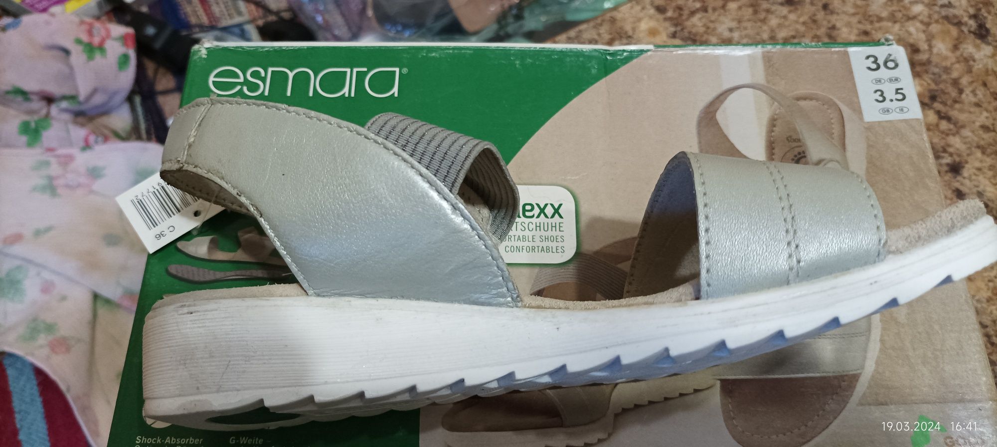 Женские кожаные сандалии Esmara