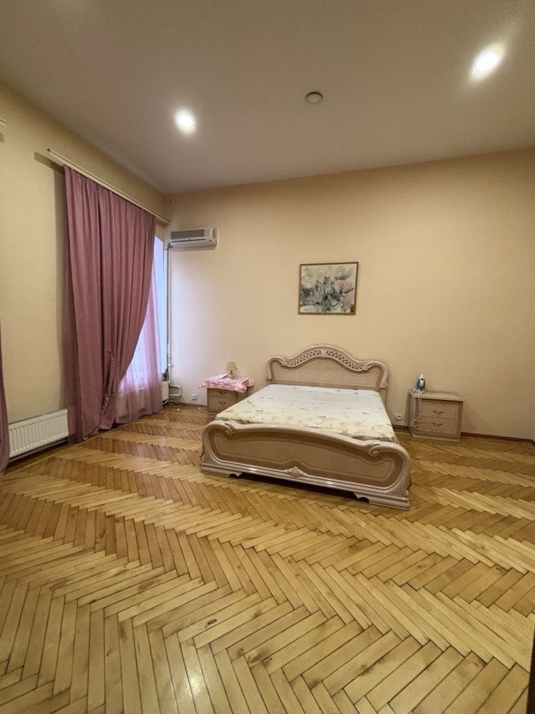 Продажа 2 ком квартиры в центре
