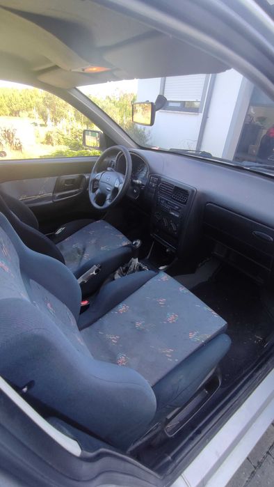 Seat Ibiza 1.4 a gasolina de 97