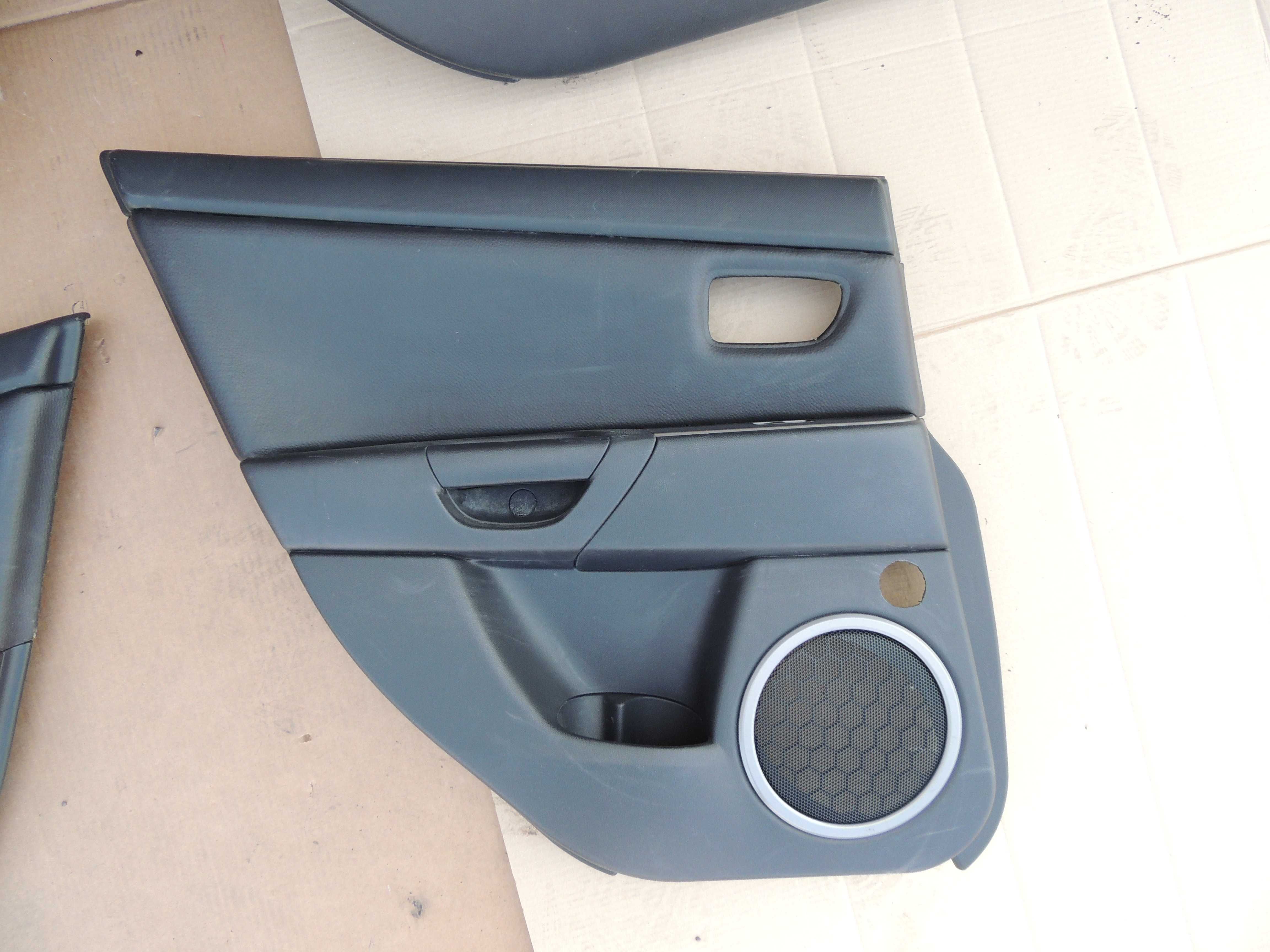 Tapicerka boczki skórzane na drzwi Mazda 3 III BK 03,04,05,06-09 SEDAN