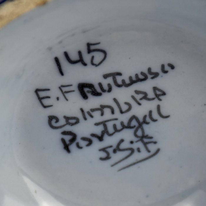 Jarra Faiança Estatuária, Coimbra E. Frutuoso, pintada à mão, anos 40