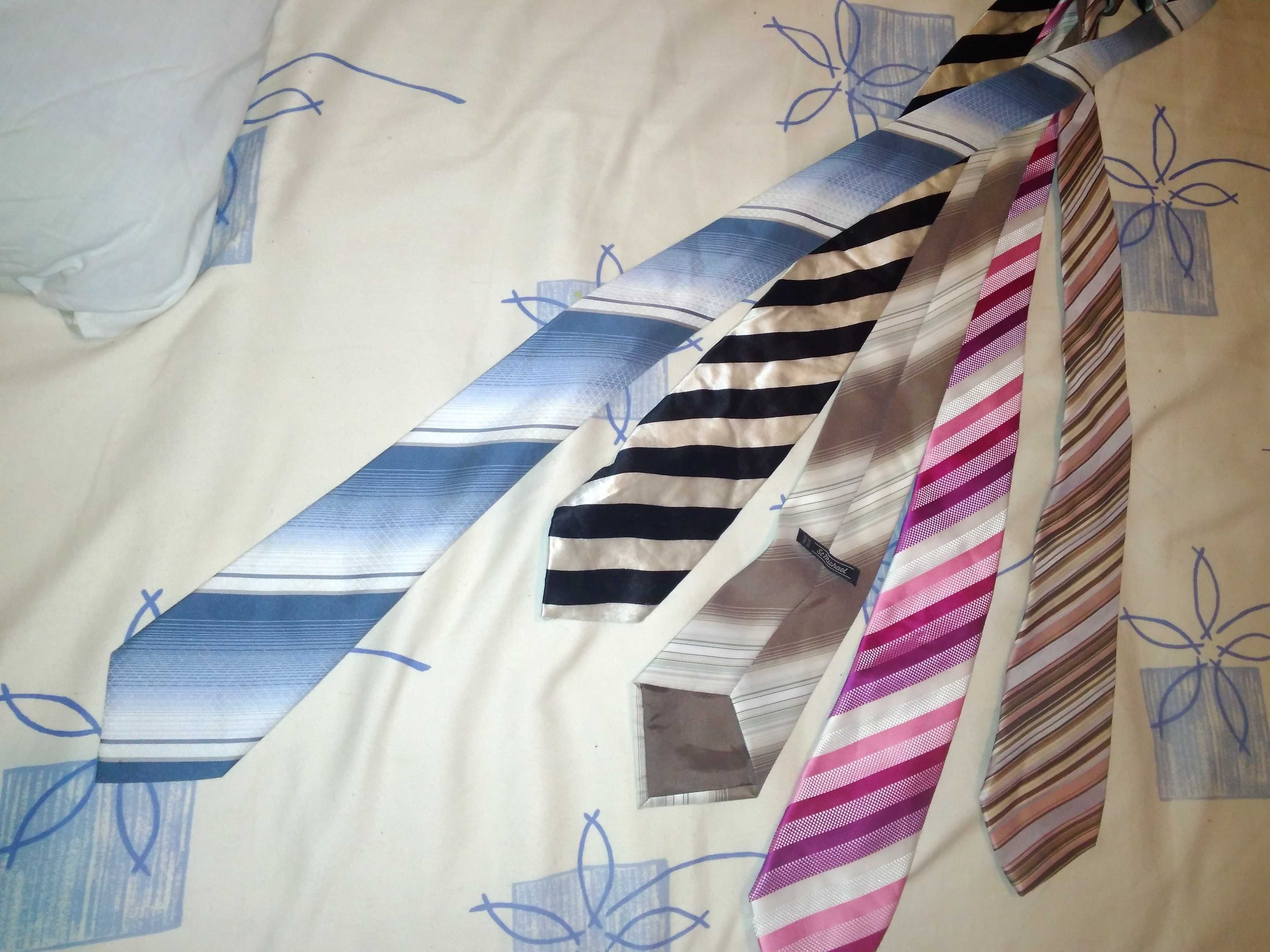 Женские галстуки набор