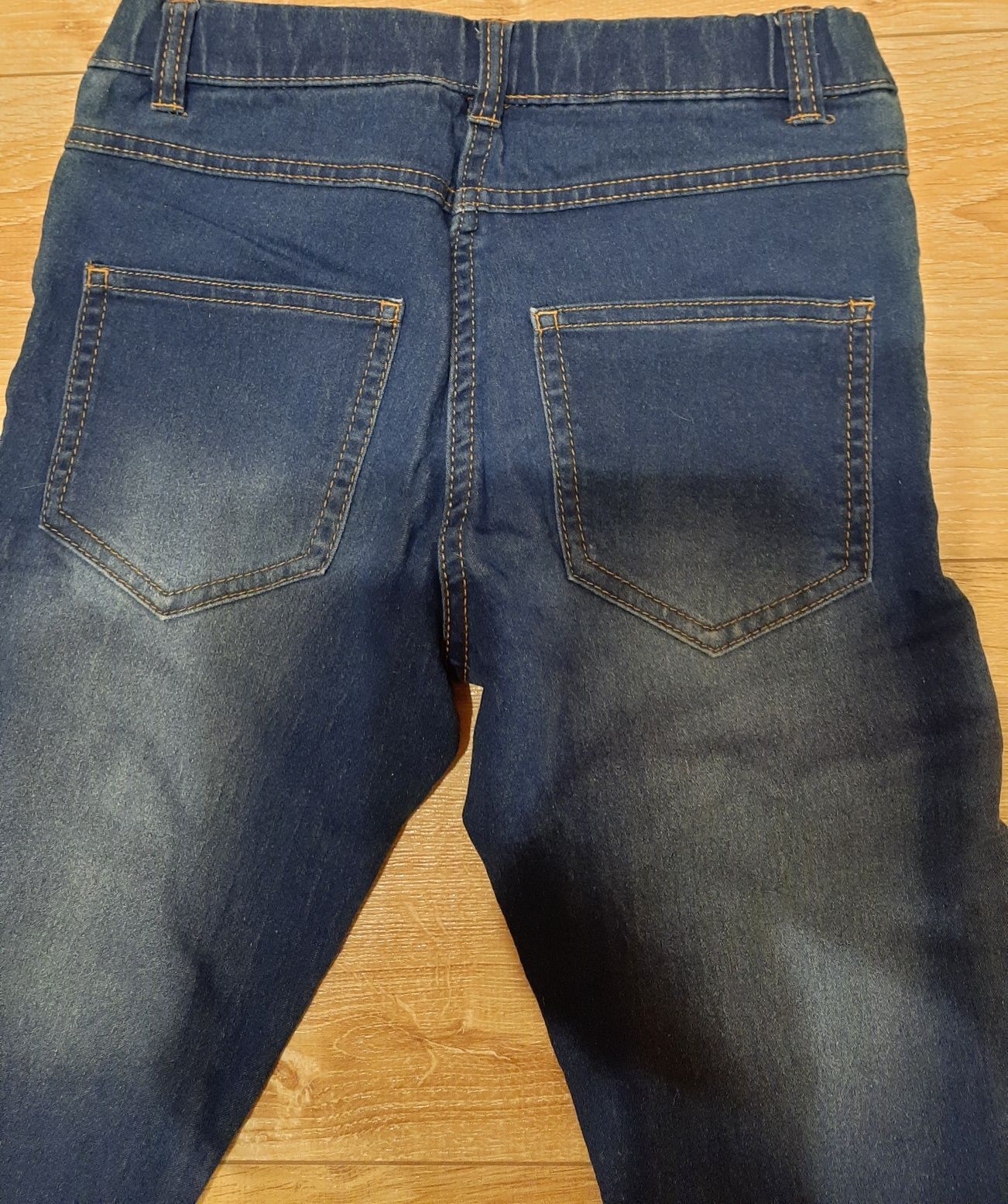 Bluza plus spodnie  jeansowe