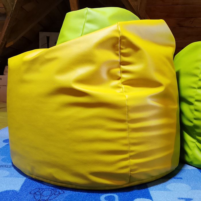 Siedziska pufy duża i mala