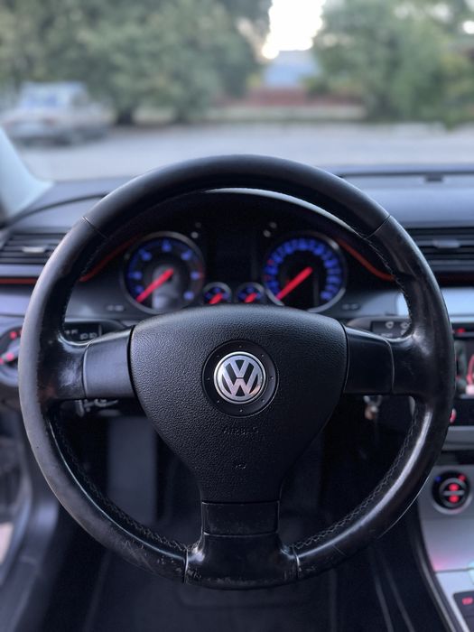 Volkswagen Passat B6 2007р 2,0tdi механіка 6 в ідеальному стані дизель