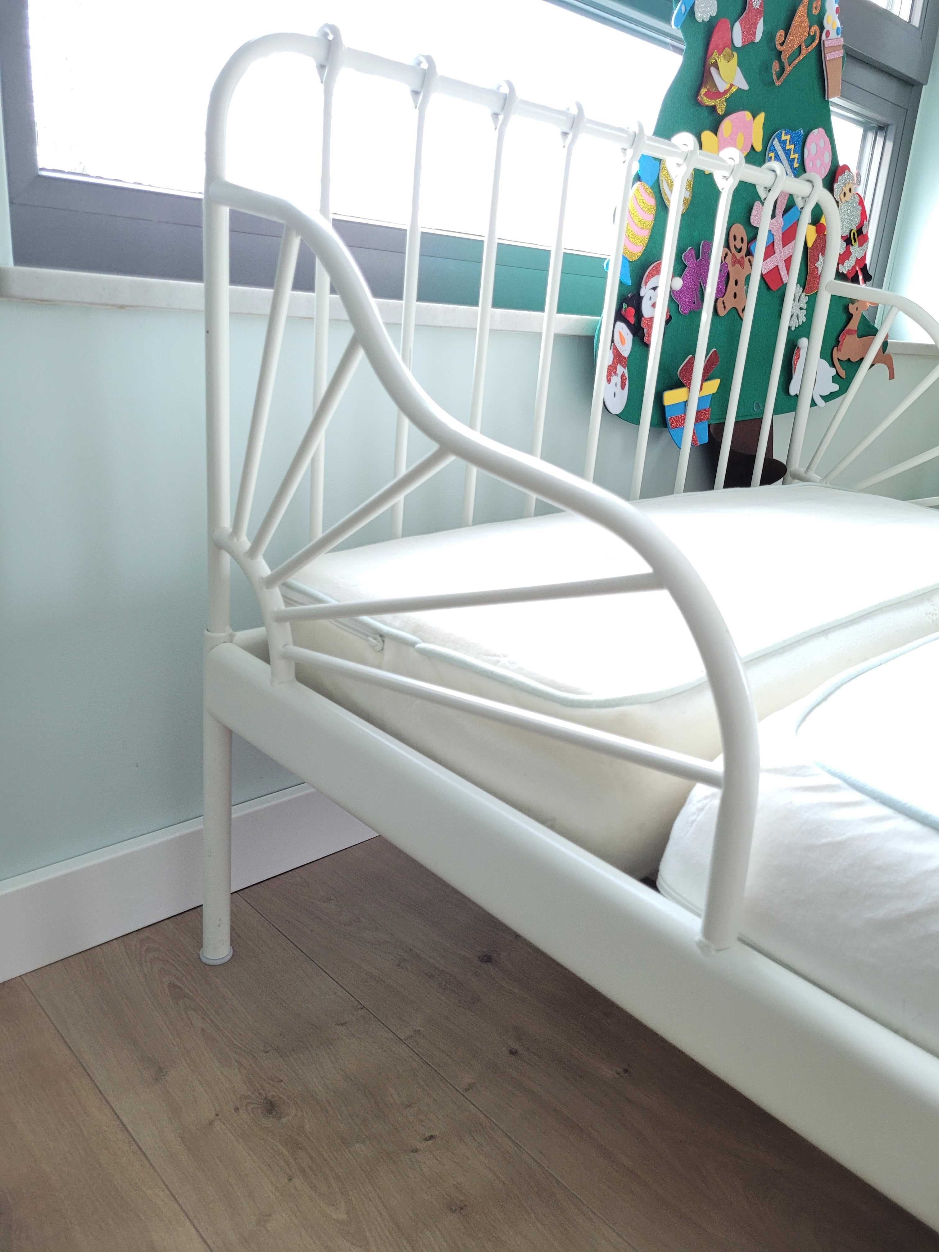 Łóżko rozsuwane MINNEN Ikea białe + stelaż + materac