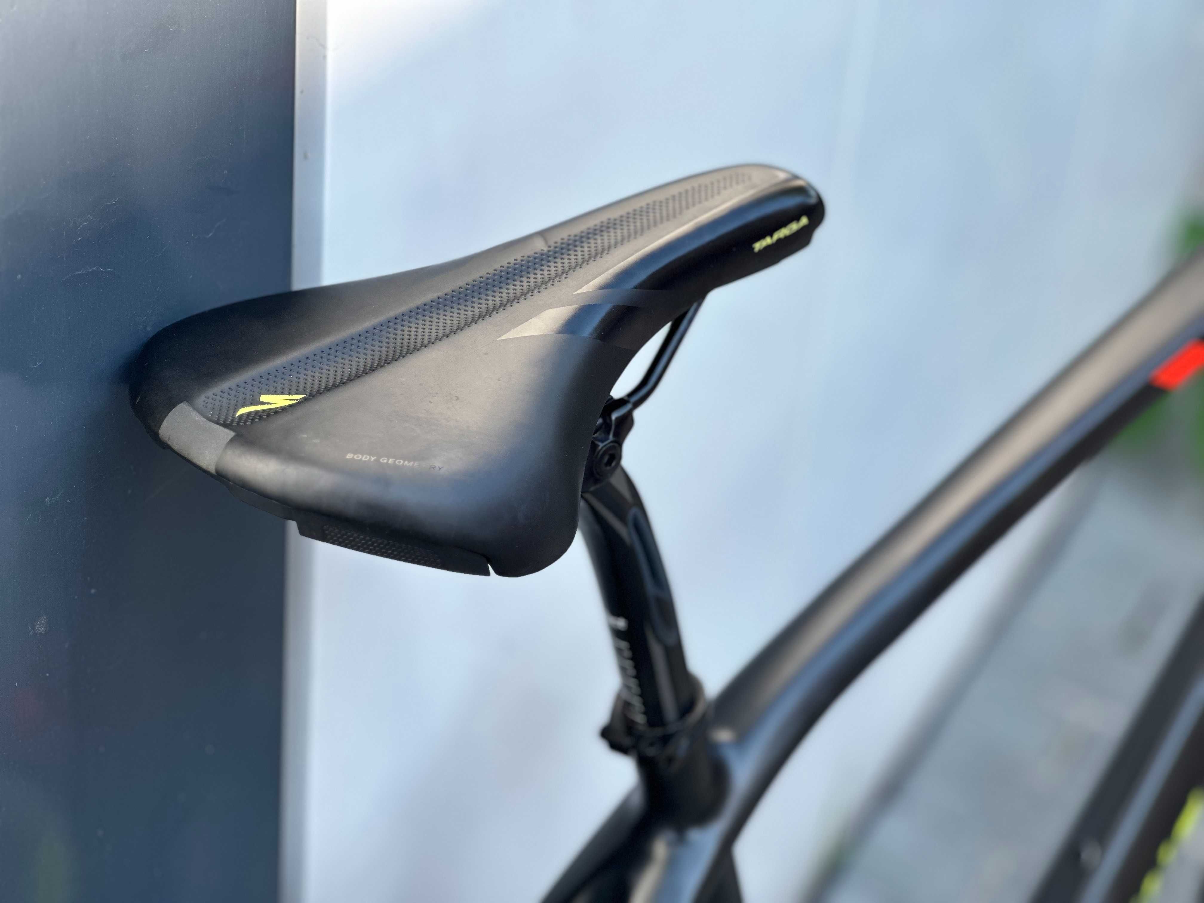 Велосипед Specialized Sirrus Comp Carbon 28"M