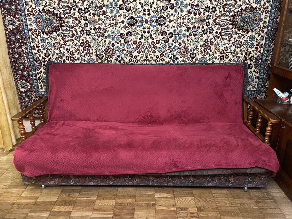 Диван віддам безкоштовно