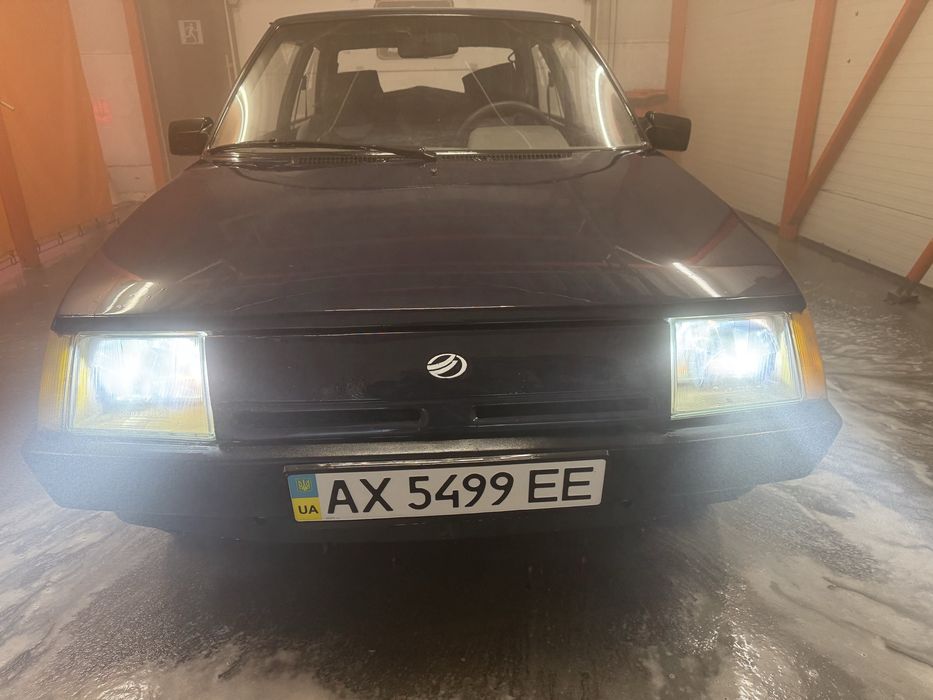 Продам таврию на уверенном ходу документы в порядке