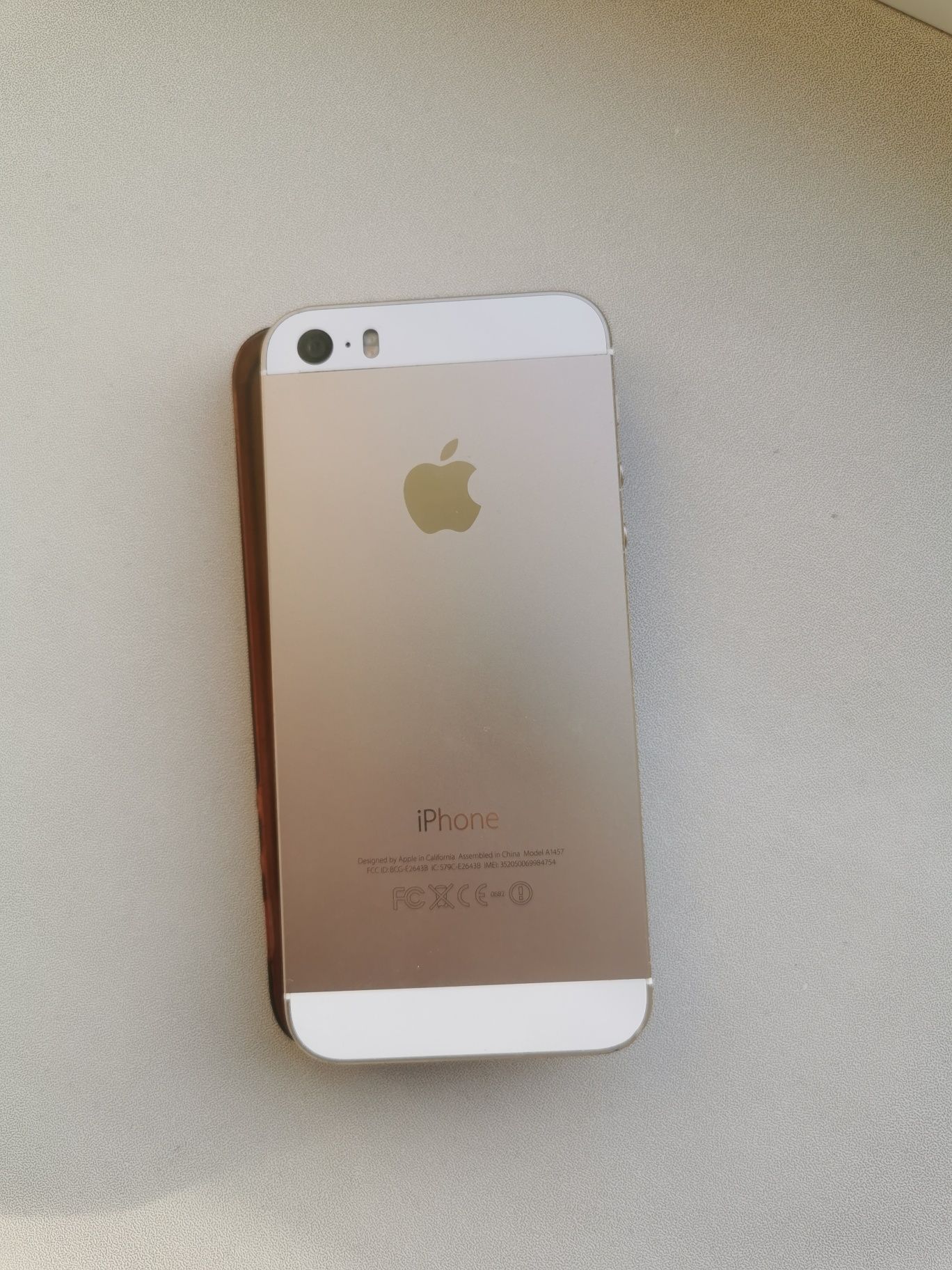 Продаю Iphone 5s