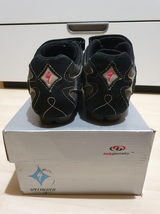 Buty damskie SPD czarne skóra Specialized Riata rozm. 39