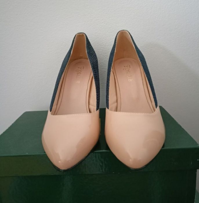 Buty na obcasie roz 39
