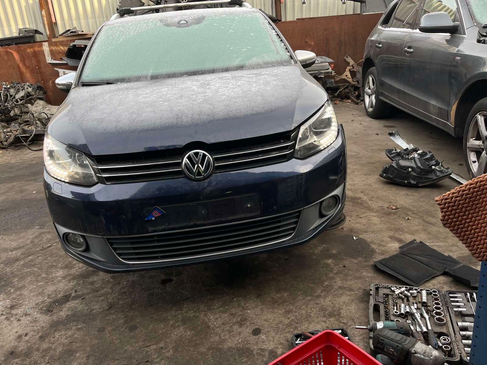 Запчастини Розбірка Двигун Капот VW Touran 2015 2.0 CFF DSG DQ250