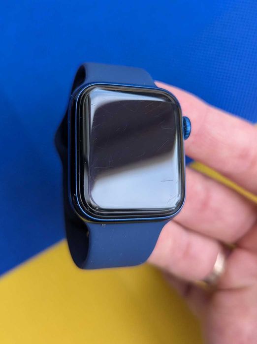 Доступні все працює Apple Watch 6 40 Все працює АКБ 85%