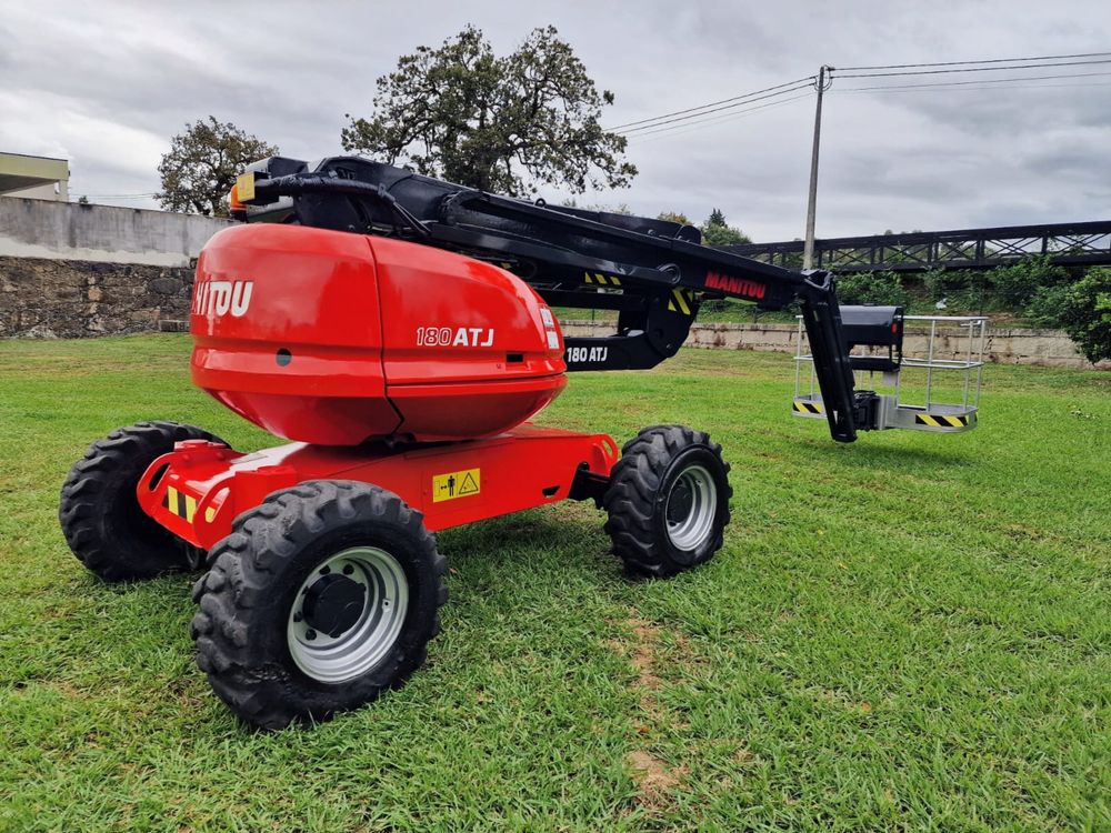 Plataforma elevatoria Manitou 18m