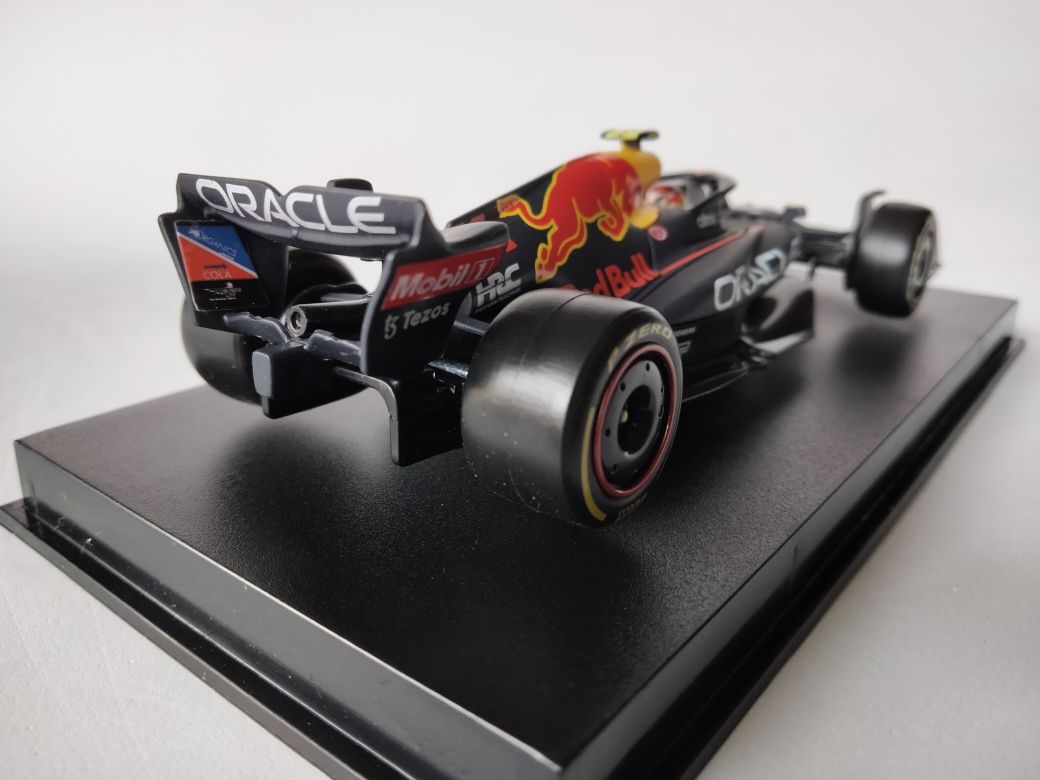 1/43 Red Bull RB18 #11 - Sérgio Pérez (2022)