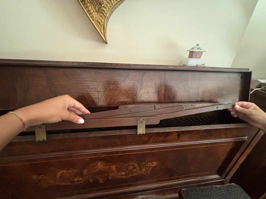 Piano J. Strohmenger & Sons, London