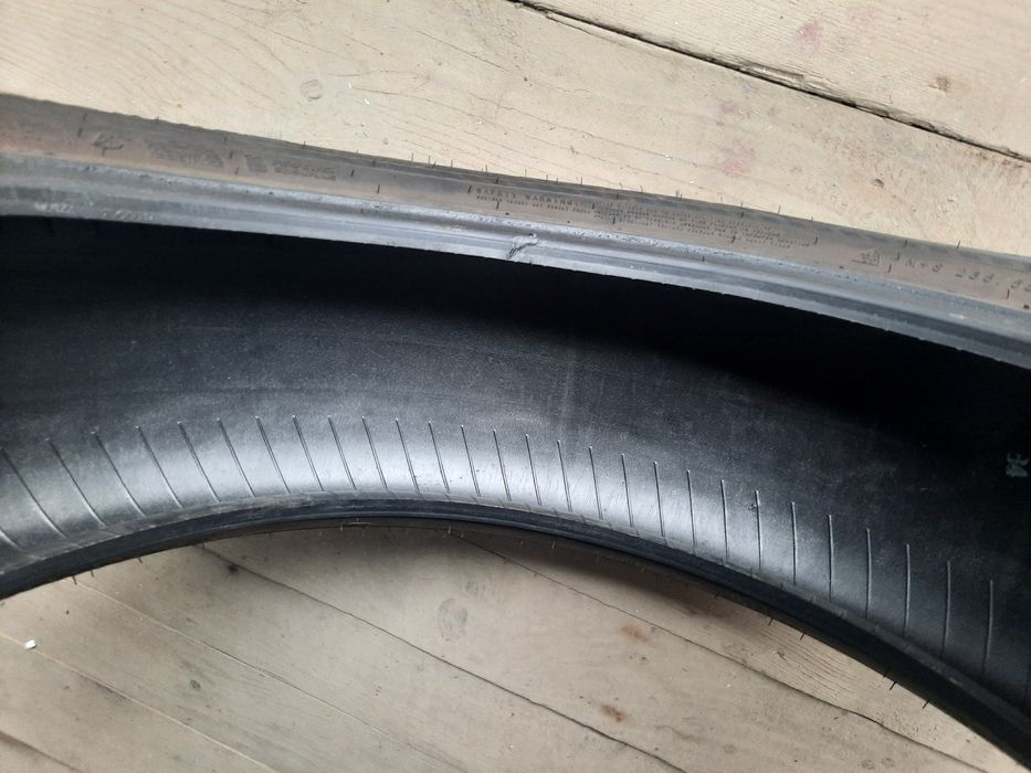 Продам шини У ВІДМІННОМУ СТАНІ 235/55 r19  ПАРА 2ШТ.