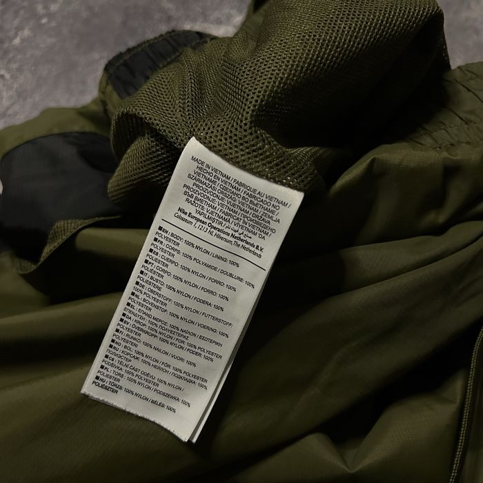 Нейлонові спортивні штани Nike, XL-розмір оригінал хакі кольору