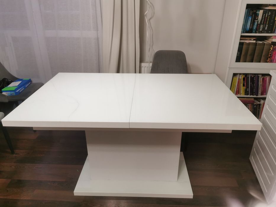 Stół rozkładany bialy