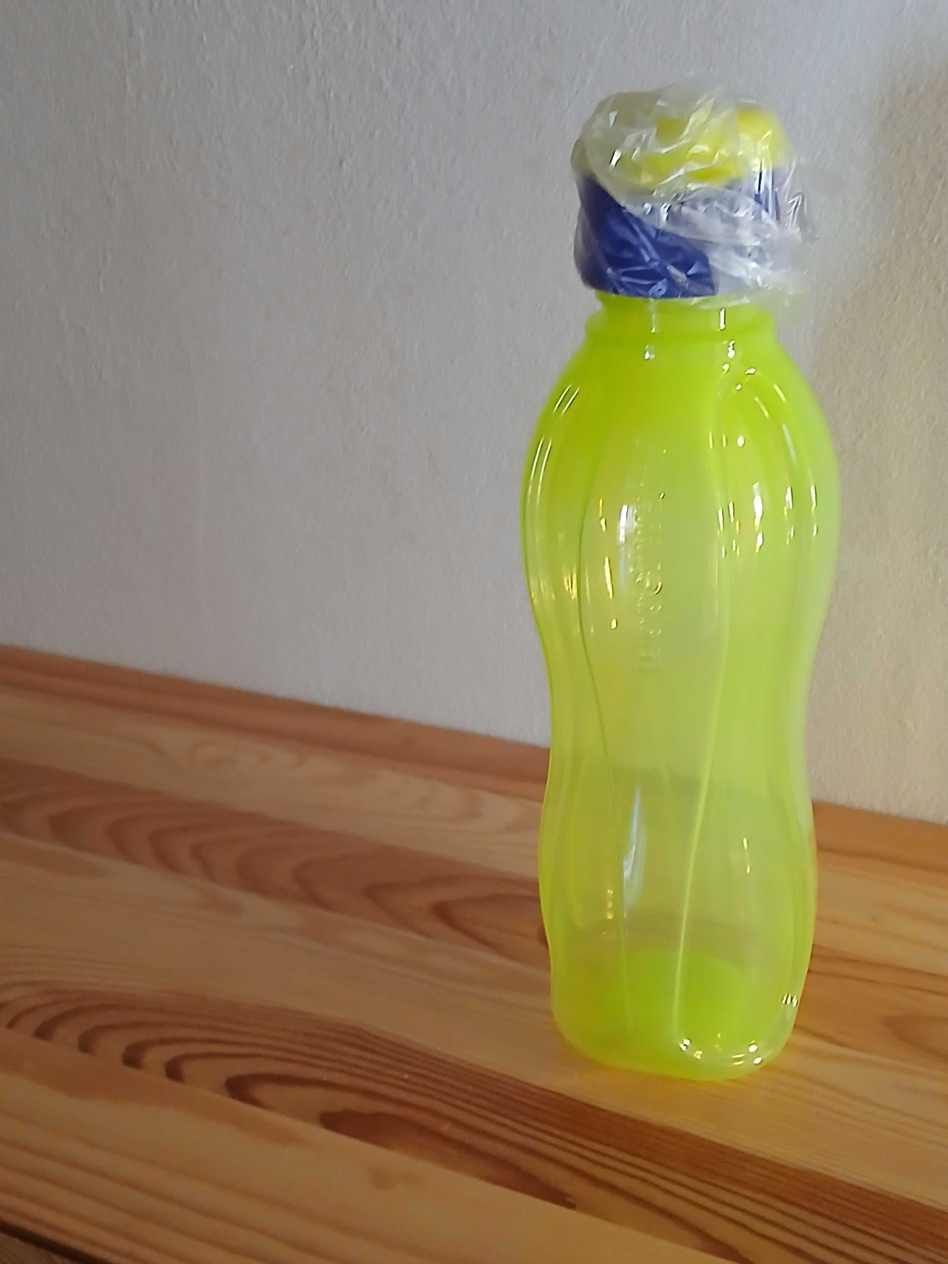 Garrafa de plástico Tupperware 750 ml