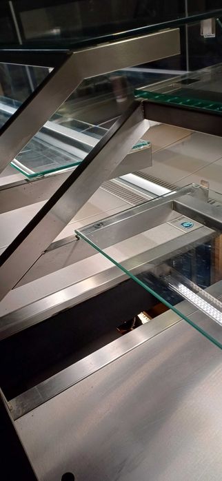 Lada sprzedażowa chlodnicza