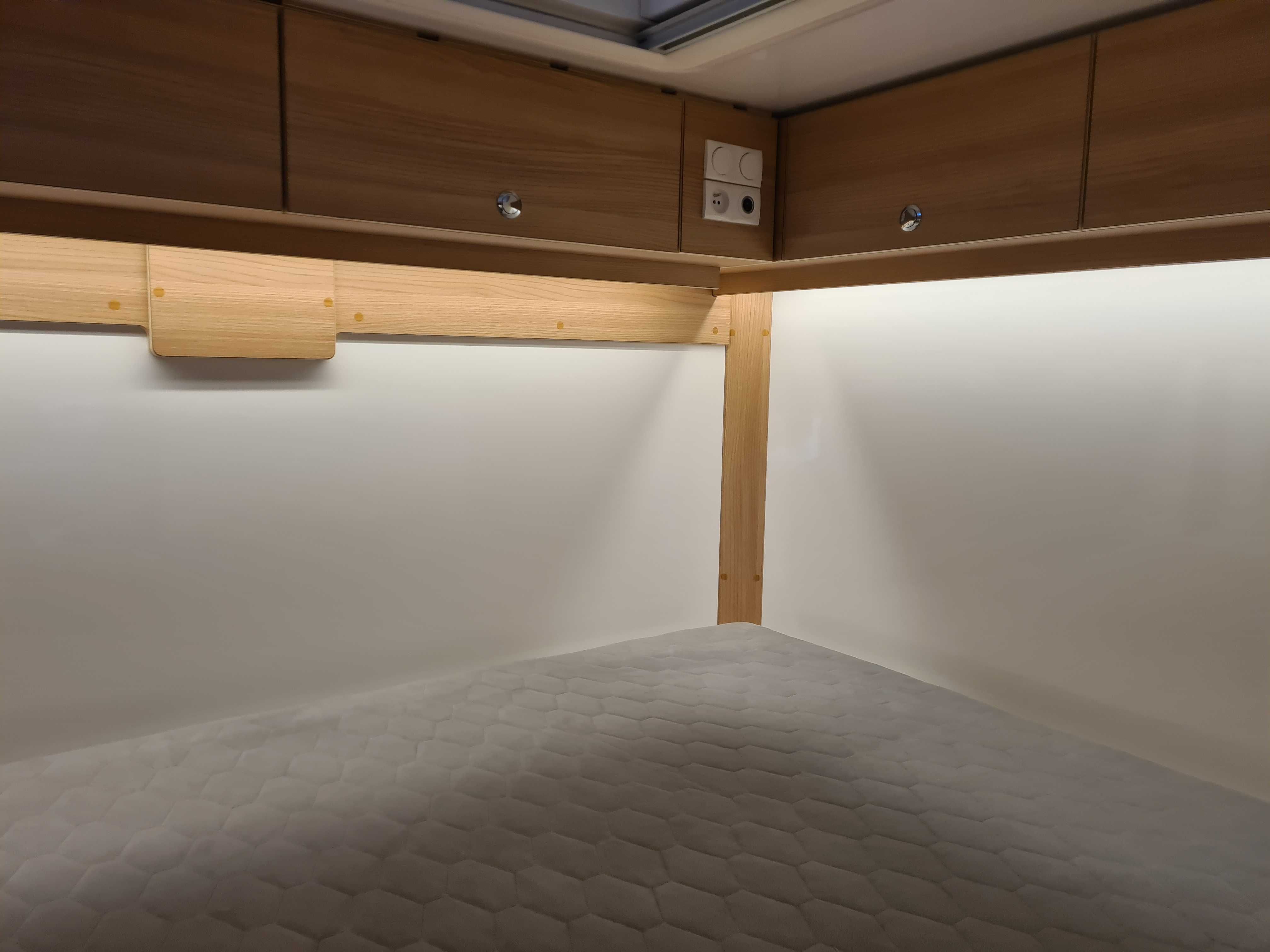 KAMPER 2025 EBACAMP VW Crafter Półintegra Camper