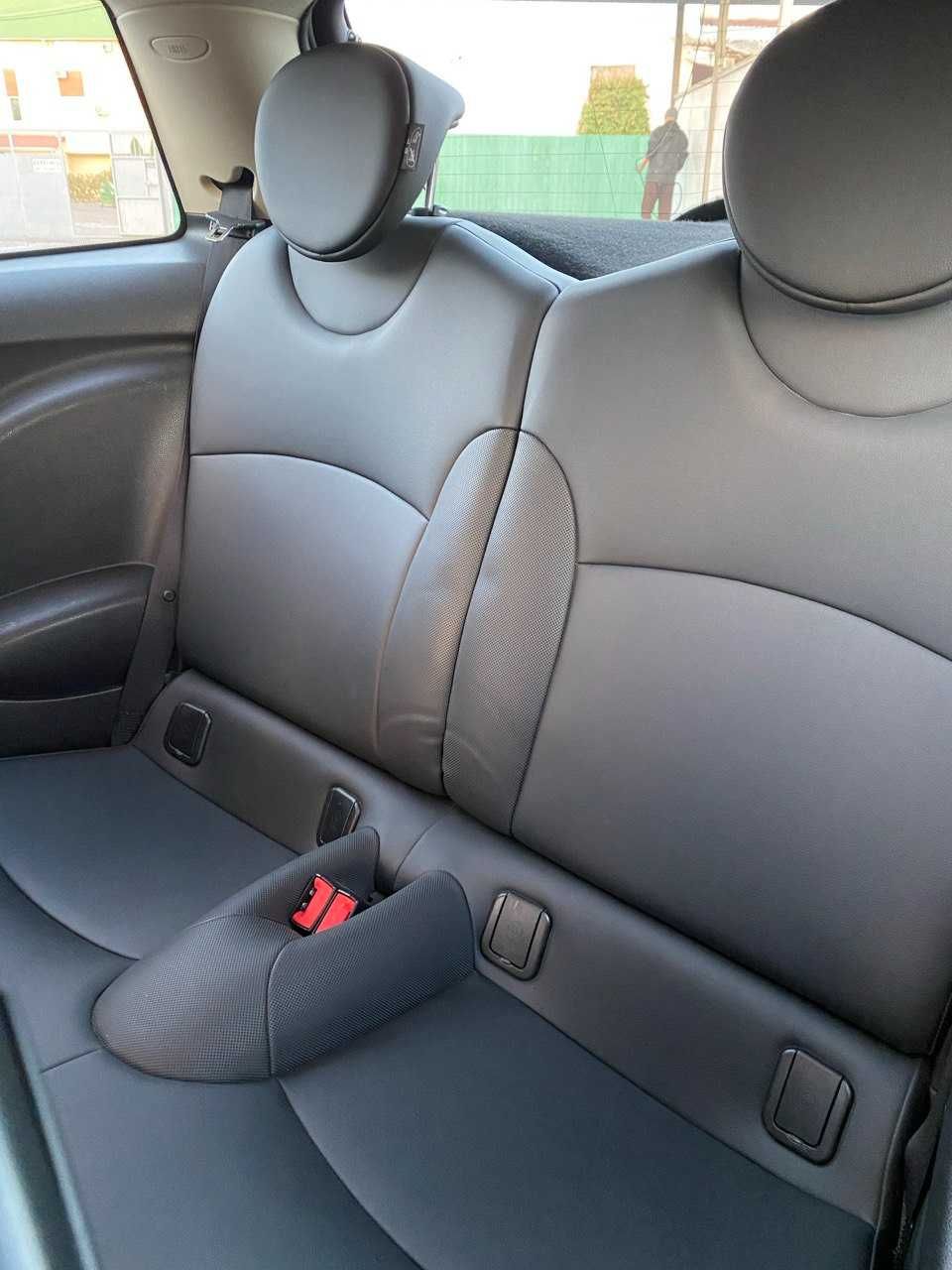 Продам MINI Cooper S Hatch 2013