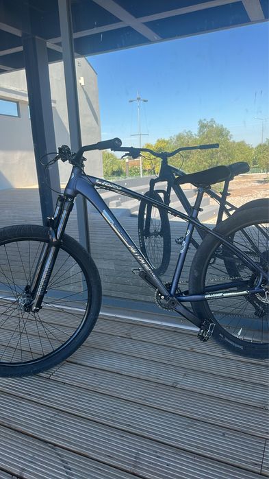 C100 azul escuro