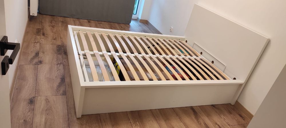 Łóżko z pojemnikiem MALM