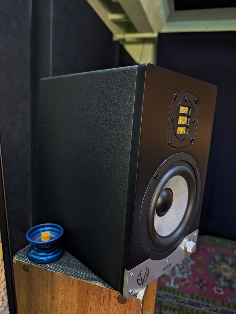 Студійні монітори Eve Audio SC 205 (5 дюймів, студійні колонки)