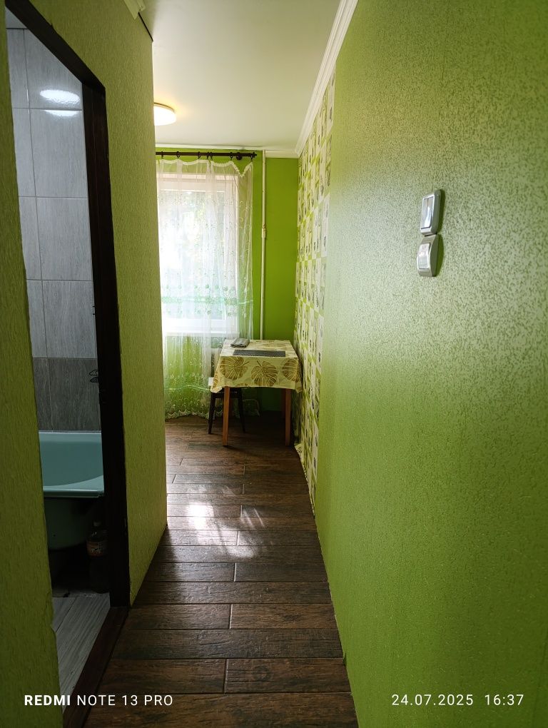 Продам 2ком квартиру на 129 кв , Ватутина