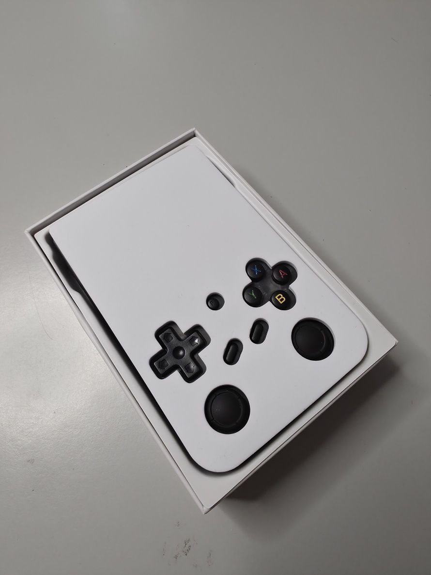 Consola Retro Portátil  - Anbernic RG353V