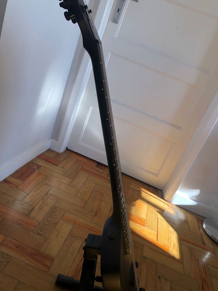 ESP LTD EC Black Metal com hardcase