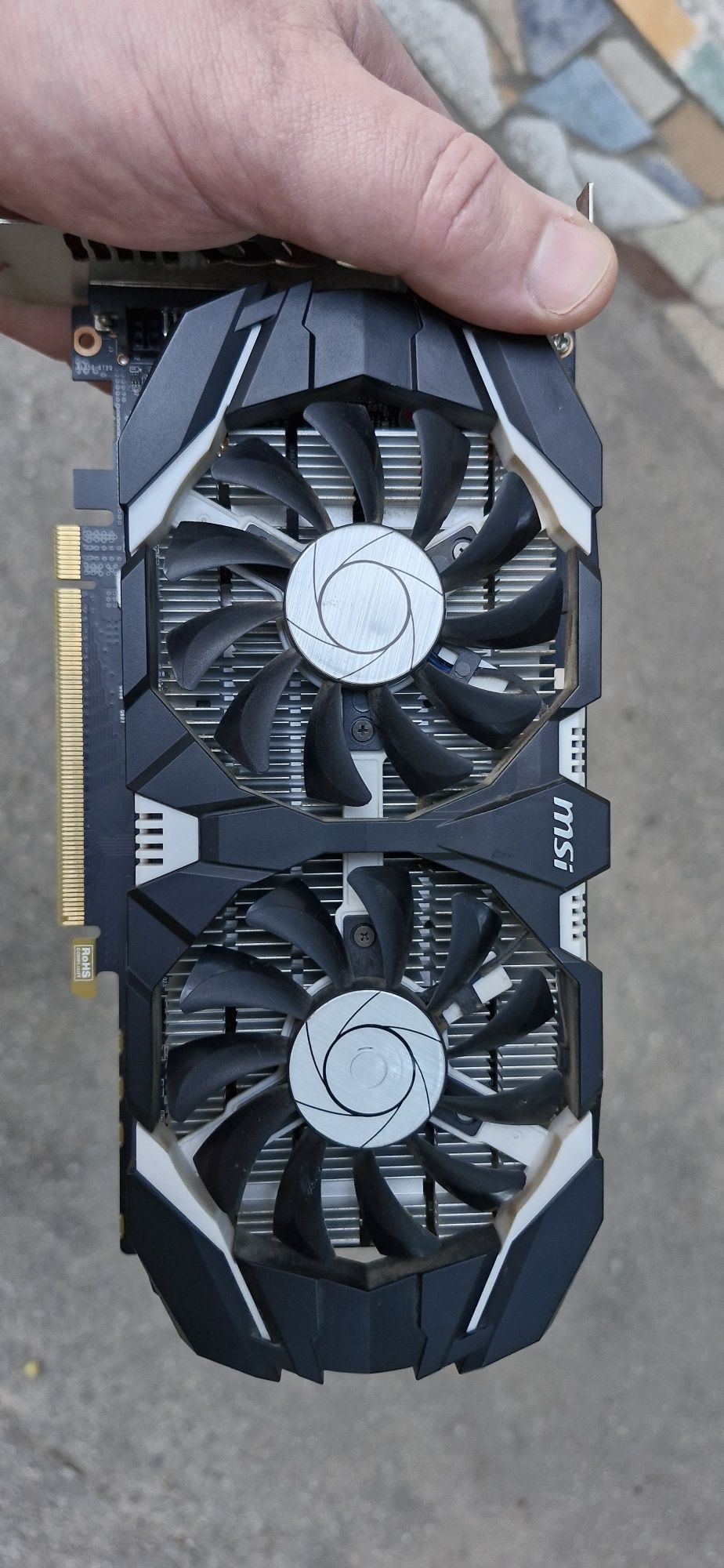 Продам відеокарту Gf 1050 TI 4GB